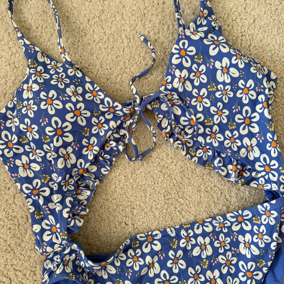 Dippin Daisys Tessa One Piece - Picture 2 of 3